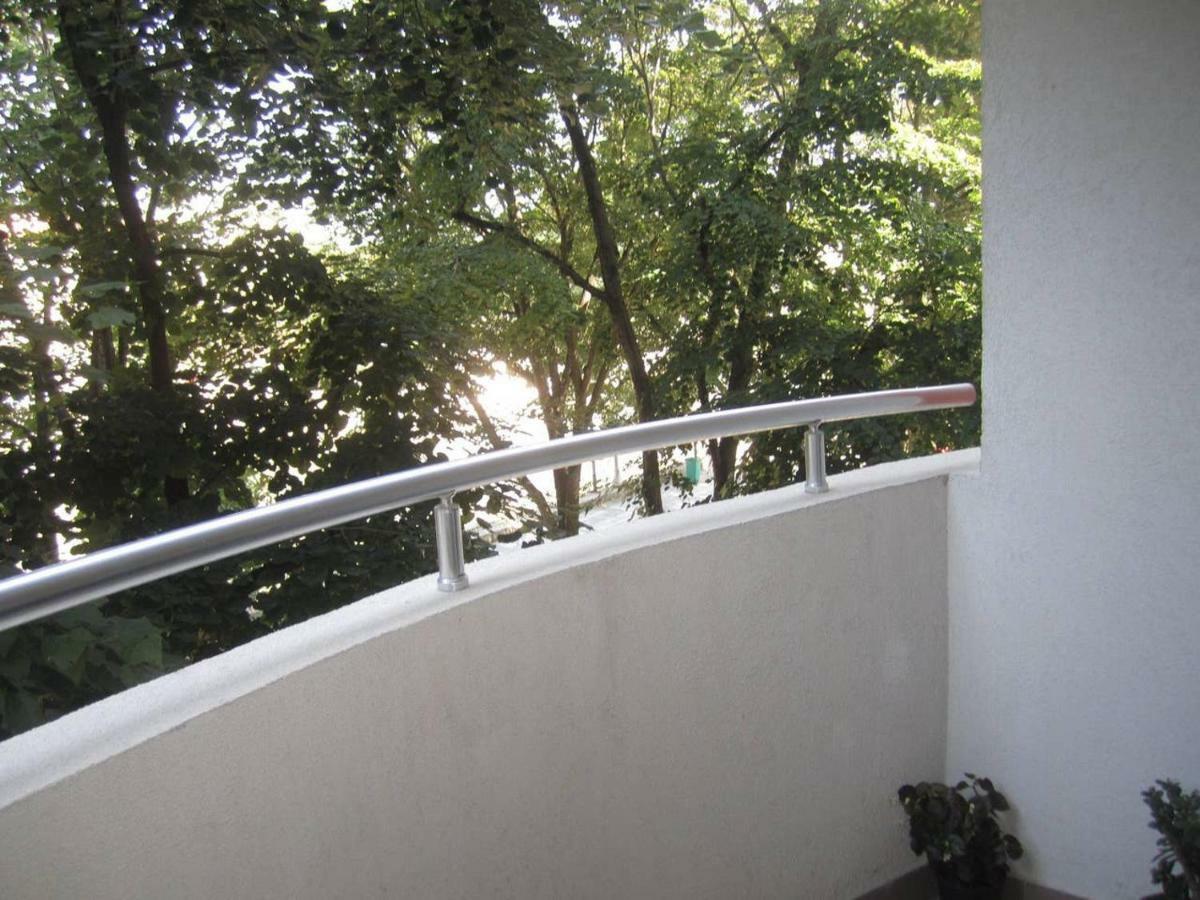 65 Square Meters Designer Apartment In Heart Of City - River View ! Park For Free Ni المظهر الخارجي الصورة