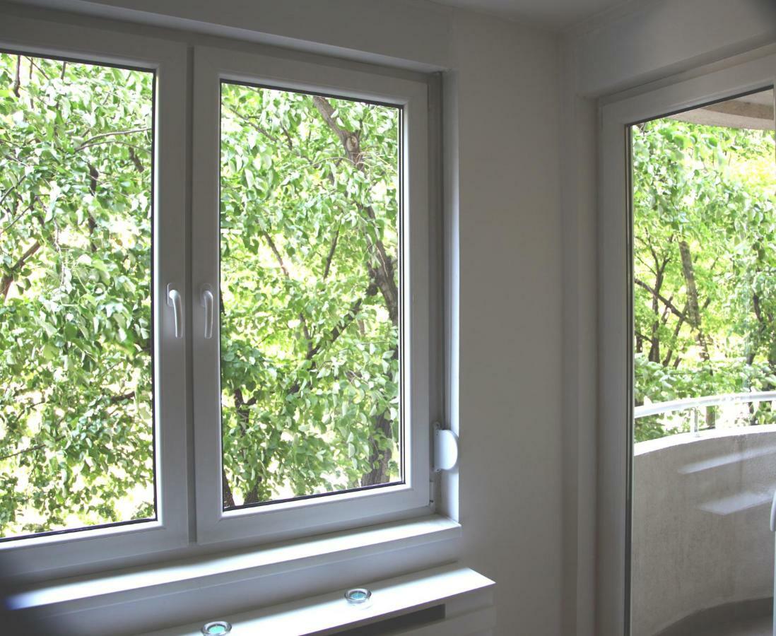 65 Square Meters Designer Apartment In Heart Of City - River View ! Park For Free Ni المظهر الخارجي الصورة